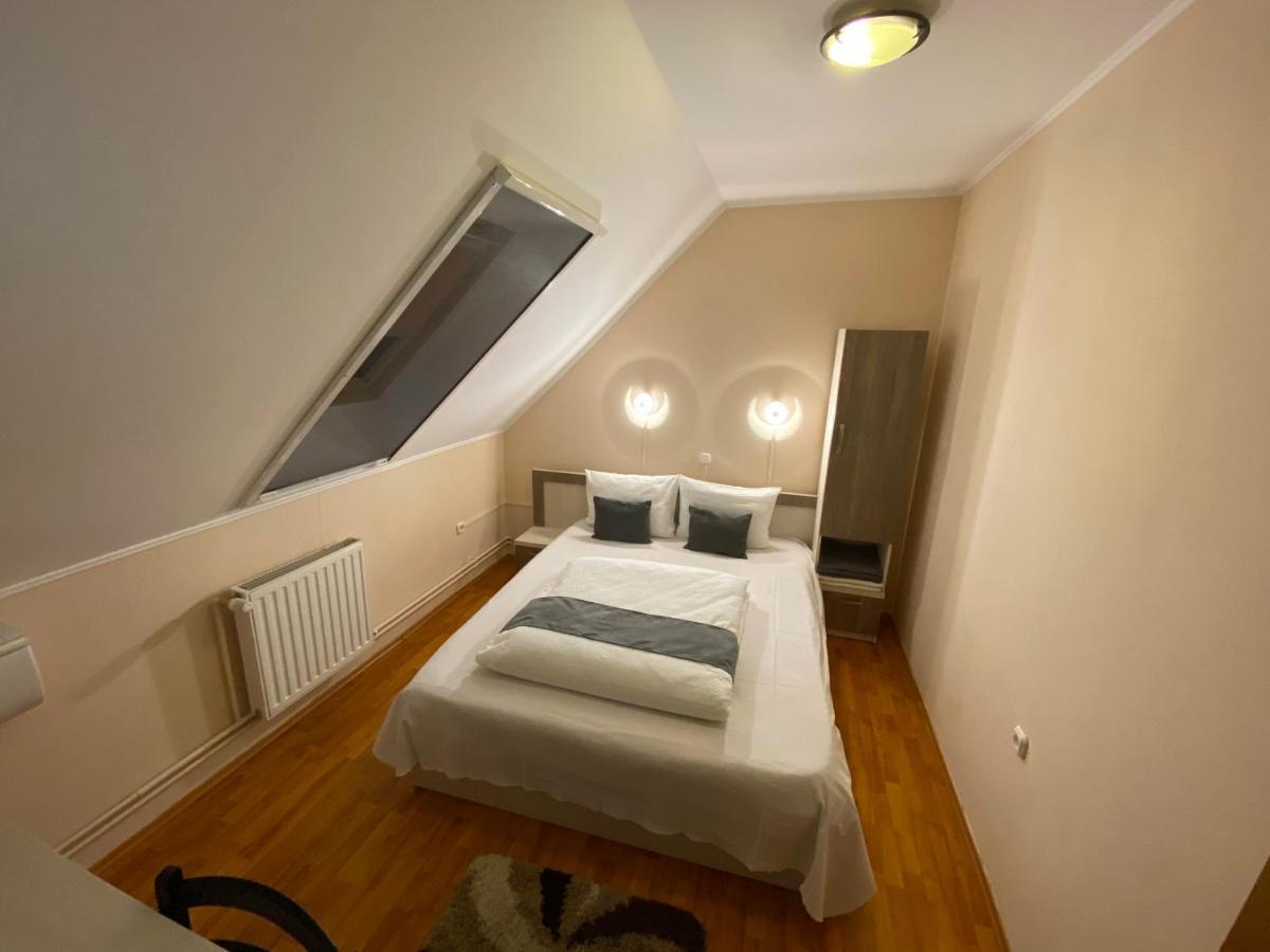 Hotel Vila Eszter Sovata Esterno foto