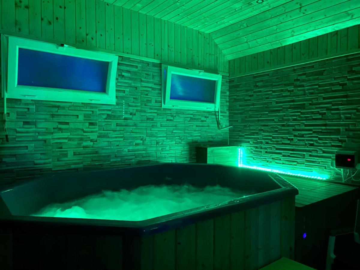 Hotel Vila Eszter Sovata Esterno foto